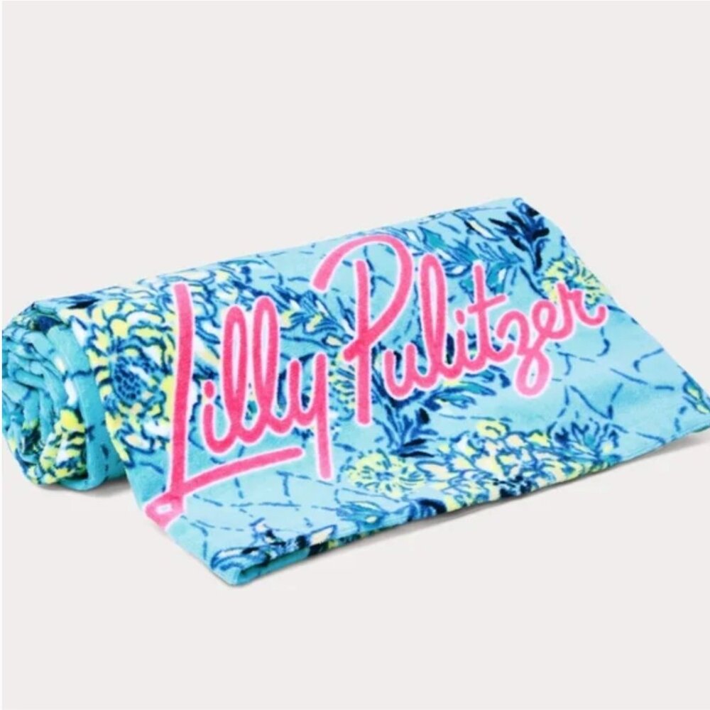 NWT Lilly Pulitzer Bellevue Blue Breakers Beach Towel